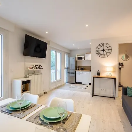 Meublé 2 étoiles, WIFI, à 2 pas des plages Fréjus Exterior foto
